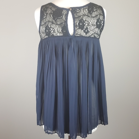 Navy Pleated Lace Top - Picture 2 of 4